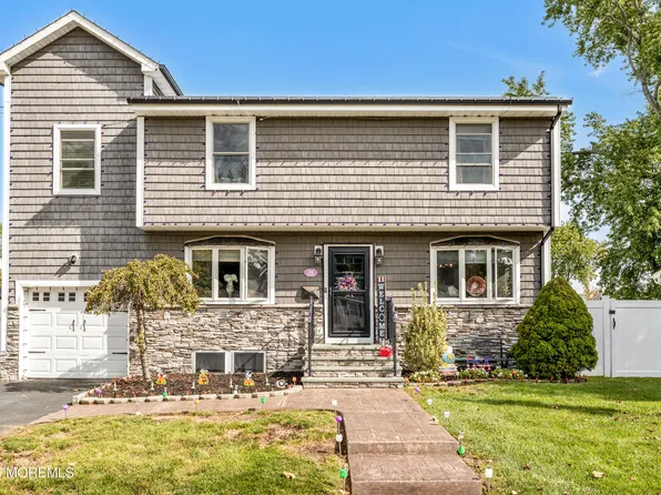 28 Lafayette Drive, Hazlet, NJ 07730