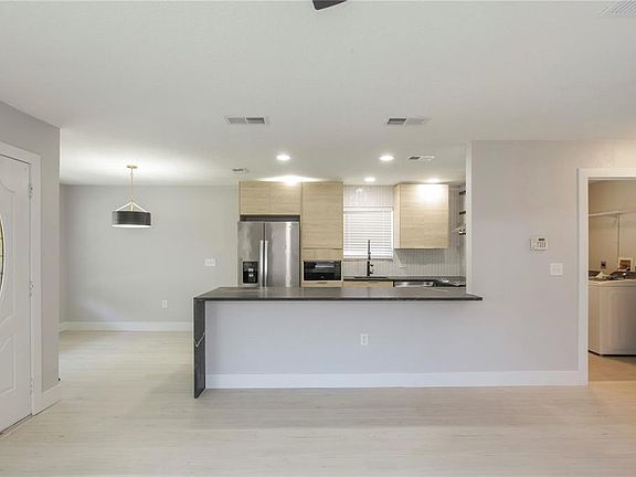 5th image of 822 POLK STREET
