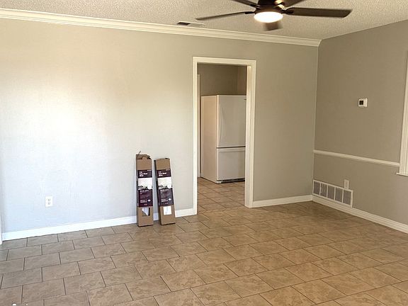 2nd image of 1206 E Hamby Ave