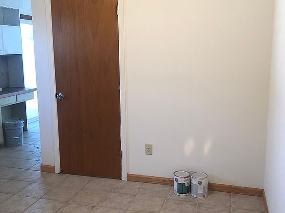4th image of 3396 Northwest Dr