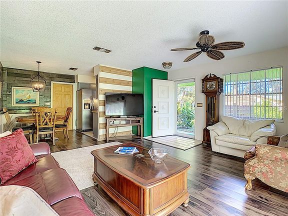 3rd image of 1329 Karen Dr