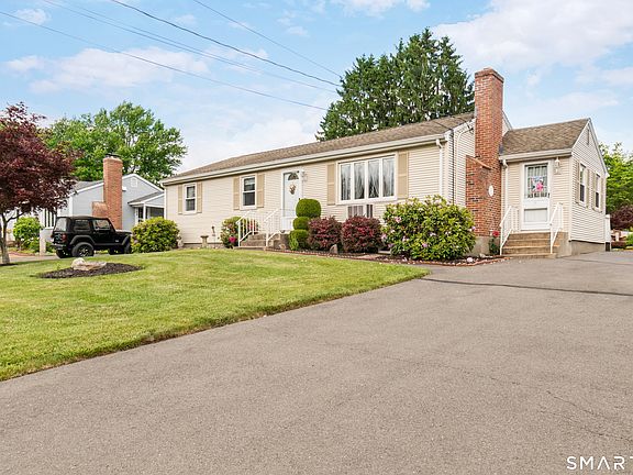 2nd image of 43 Danbury Ln