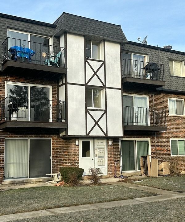 1st image of 9457 Bay Colony Dr #312