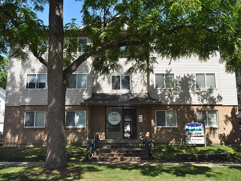 908 W Stoughton St — Photo 18
