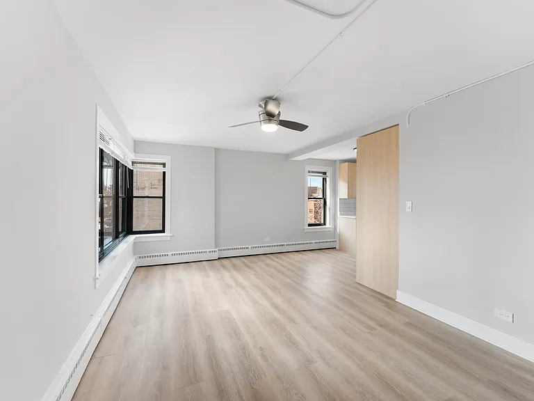 5858.5 N Sheridan Rd #408 — Photo 2