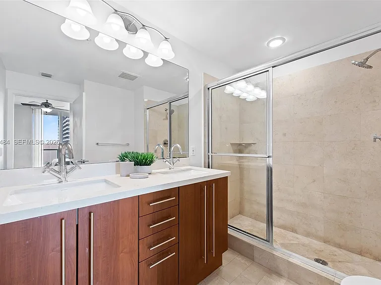 79 SW 12th St #2503 — Photo 14