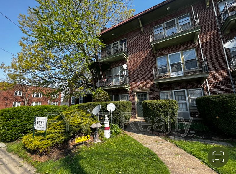 1st image of 16814 Madison Ave APT 2