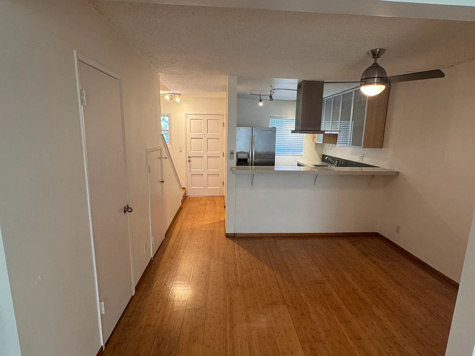 2 bed, 1.5 bath, 953 sqft, $3,800 — Photo 4