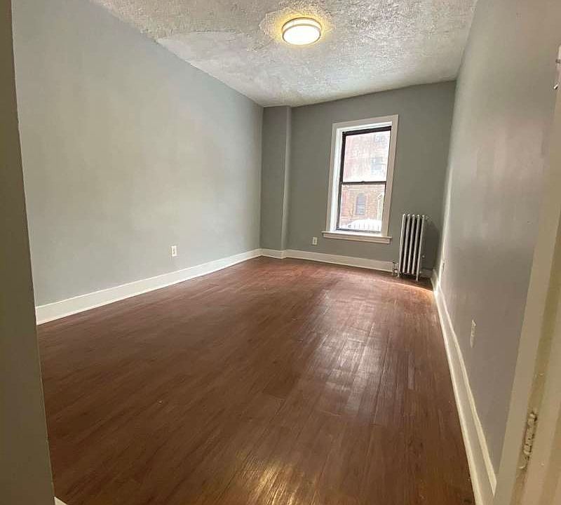 2nd image of 505 E 22nd St #L1