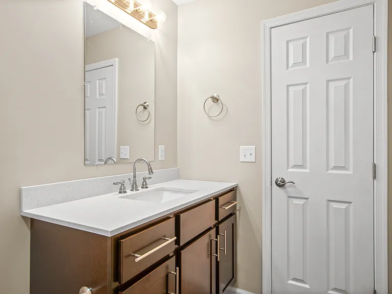 315 Owens St #B — Photo 11