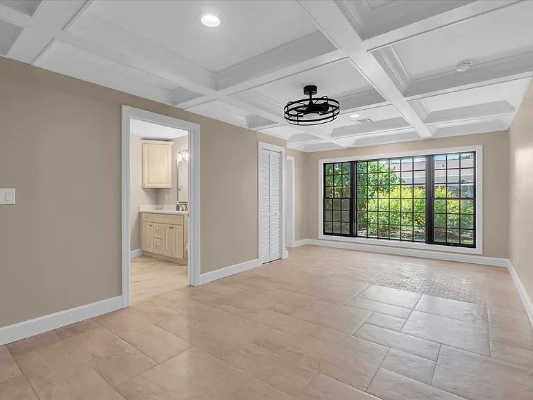 5810 Bahama Shores Dr S — Photo 46
