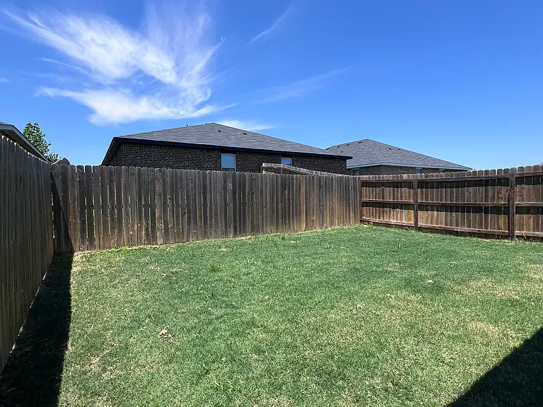 2313 Zanoletti Dr #B — Photo 30