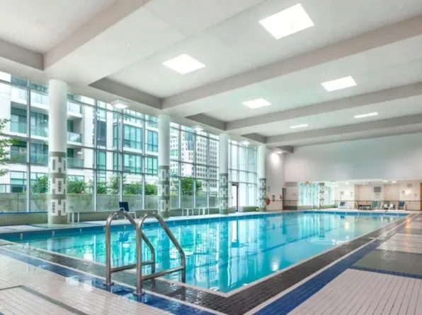 31 Bay St #22, Toronto, ON M5J 3B2