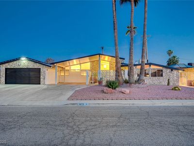 1853 Golden Arrow Dr, Las Vegas, NV, 89169