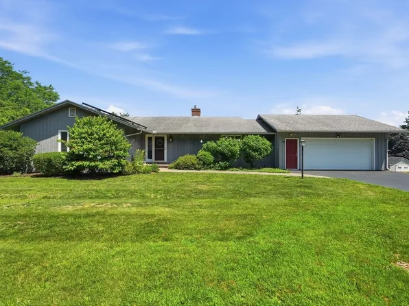 54 Sawmill Plain Rd, South Deerfield, MA 01373