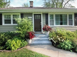 217 55th St, Downers Grove, IL 60515