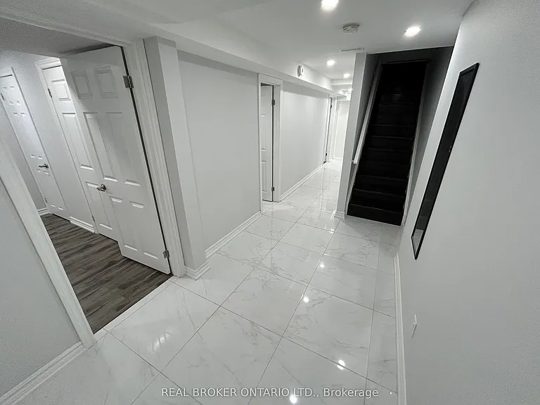 55 Bluffwood Cres #BASEMENT — Photo 11