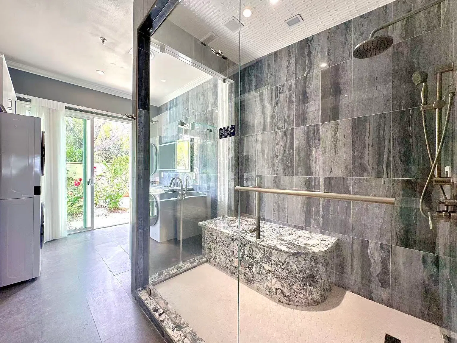 1 bed, 550 sqft, $2,700 — Photo 1