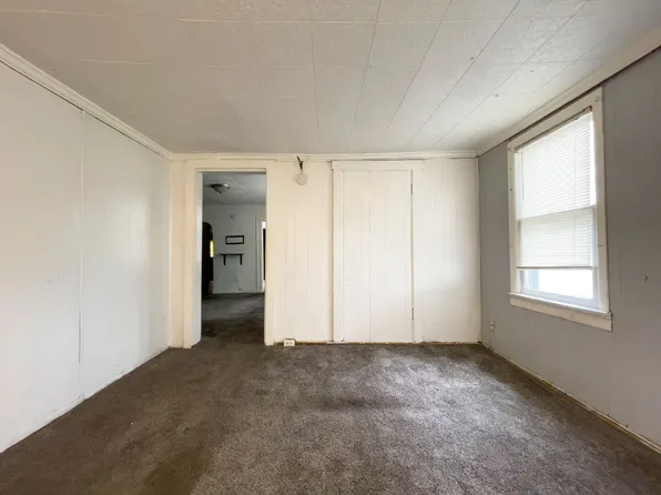 912 S Penn St, Muncie, IN 47302