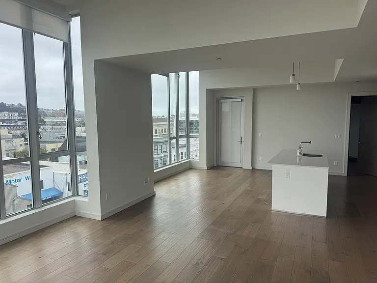 600 South Van Ness — Photo 25