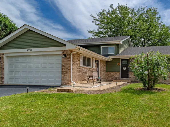 7559 Kingsbury Dr, Hanover Park, IL 60133