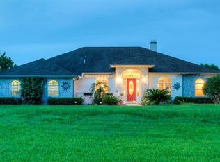 26445 Lawrence Ave, Zephyrhills, FL 33544