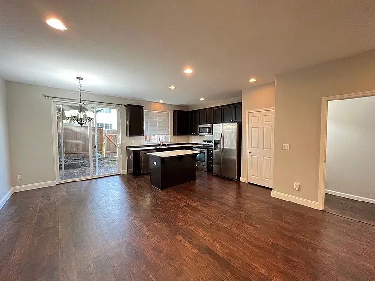 767 SW 198th Pl — Photo 15