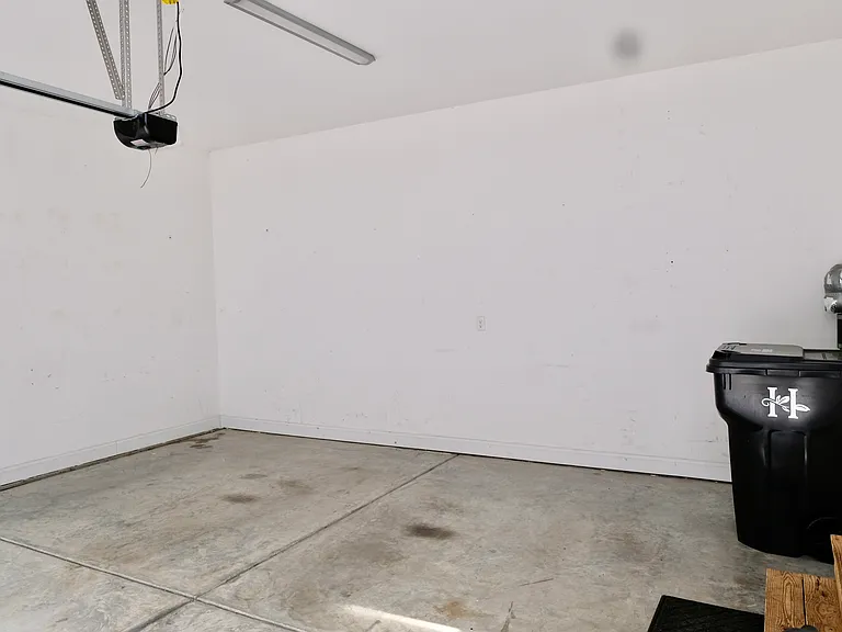 10220 Vanguard Pkwy — Photo 50