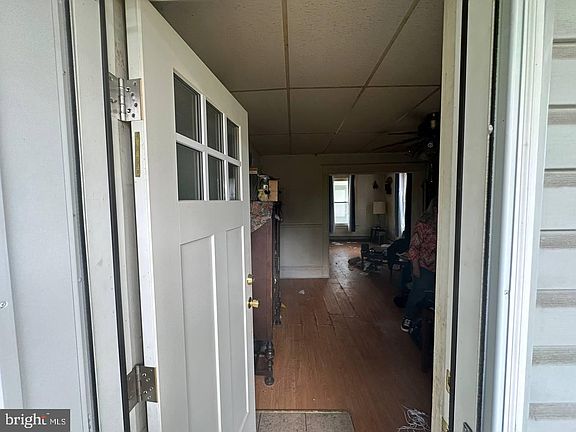 4th image of 308 Franklin St