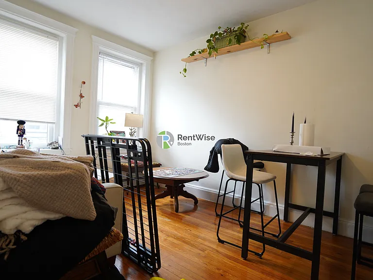 90 Brainerd Rd #13 — Photo 5