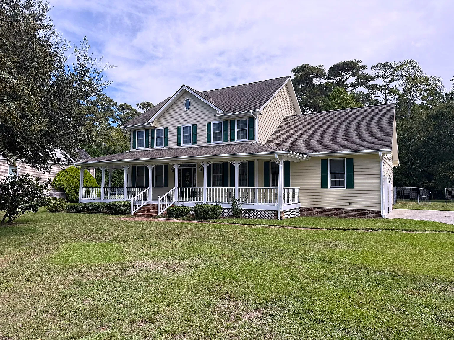 1604 Wedgewood Court - 1 — Photo 2