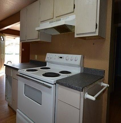 4th image of 6117 Gilman Way