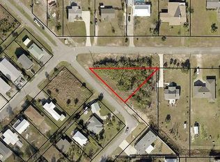 125 Sea St, Mexico Beach, FL 32456