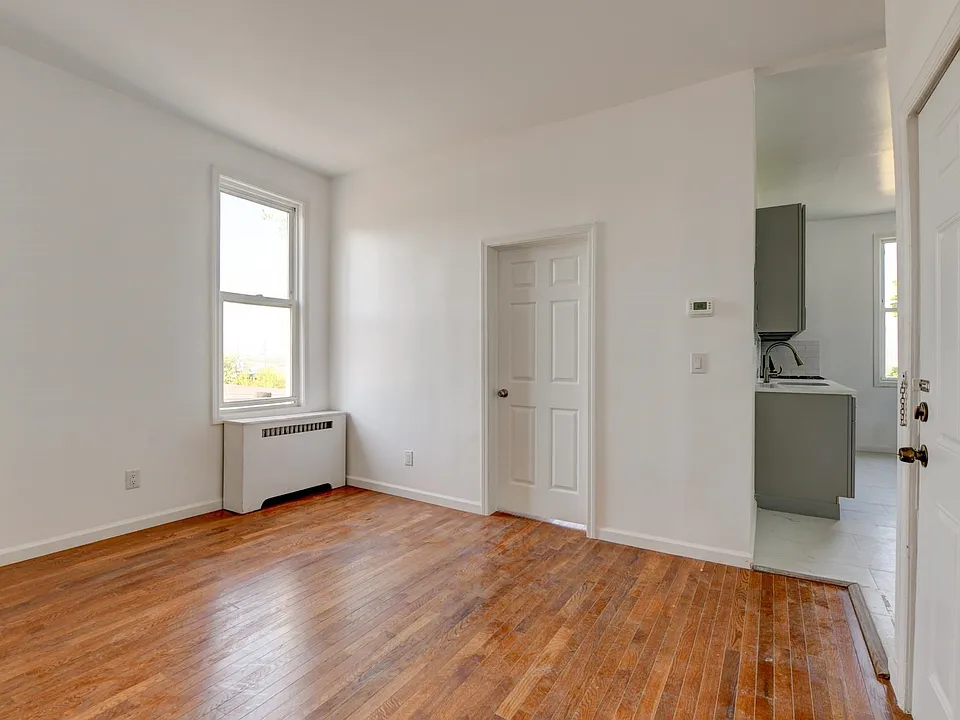 1103 Grand Ave #1