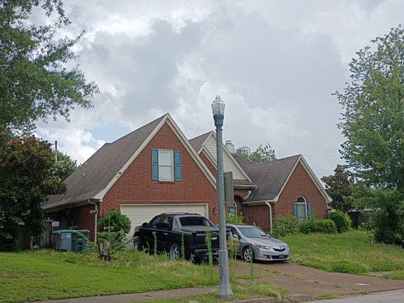 3rd image of 8941 Dewberry Ln