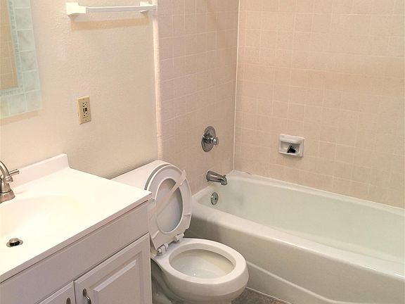 5th image of 1518 Oliver Ave APT B