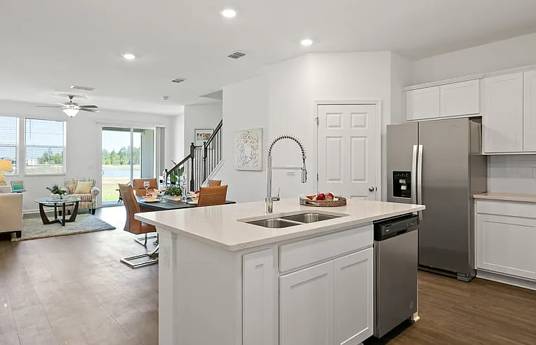 Discovery Trails Townhomes — Photo 3