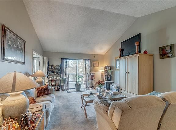 4th image of 2837 Barksdale Ln