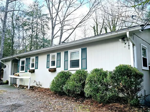 52 Stonebrook Dr, Franklin, NC 28734