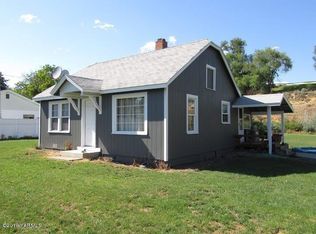 8815 Ahtanum Rd, Yakima, WA 98903