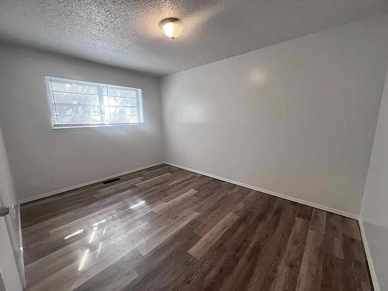 413 Meadow Lake Dr — Photo 9