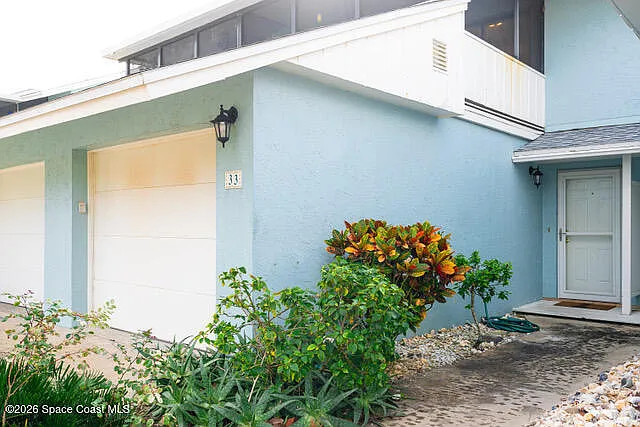 33 Cove Rd — Photo 1