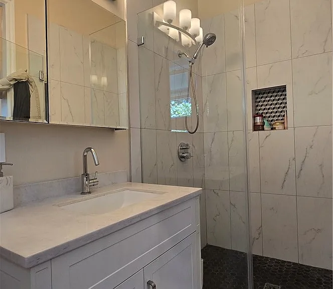 1018 La Presa Dr — Photo 19