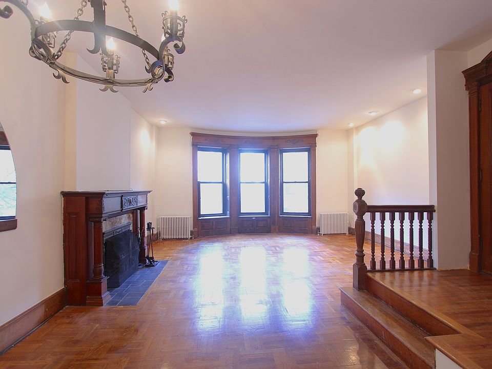 1st image of 124 W 80th St APT 4