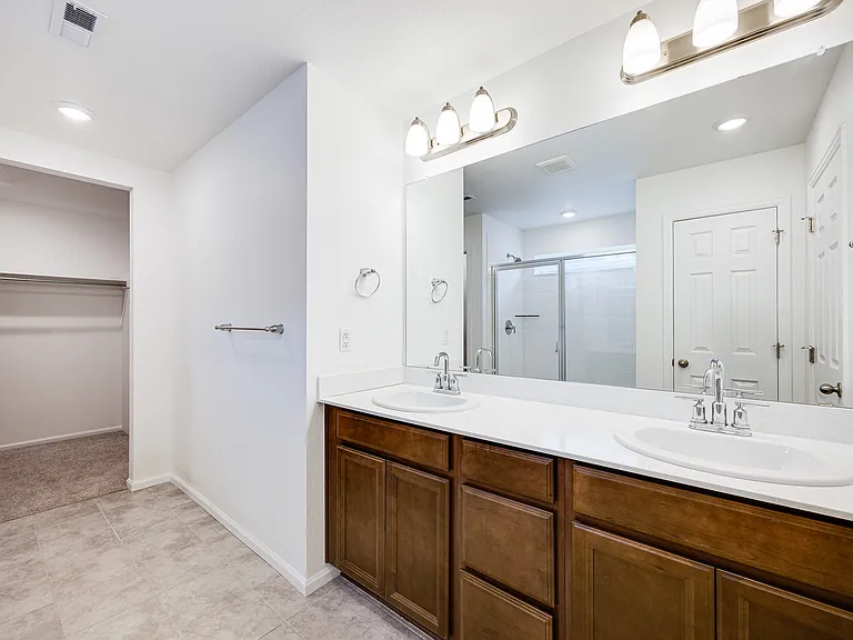 535 Silver Rock Trl — Photo 15