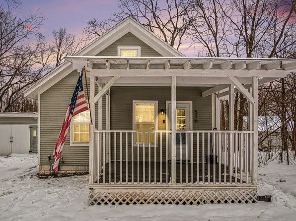 516 Catherine St, Otsego, MI 49078