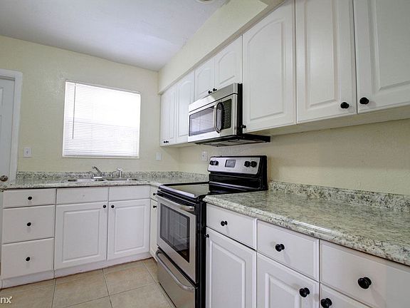 3rd image of 3791 Jackson Blvd