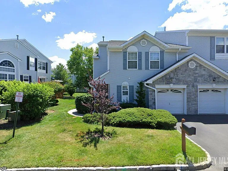 6 Chimney Ct — Photo 2