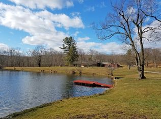 52 Sand Pond Rd, Hardwick, NJ 07825