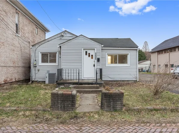 2424 9th Ave, Beaver Falls, PA 15010